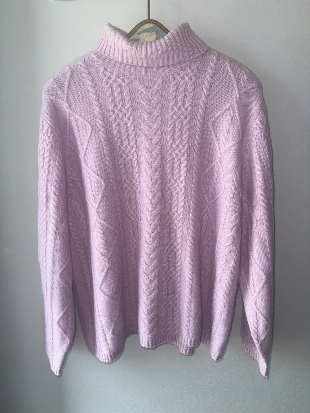 Cashmere Lavender Sweater. Cable Knit